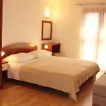 Apartment Garbin Ventus By Interhome Makarska