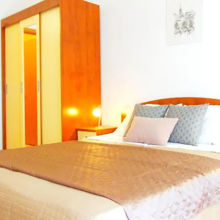 Apartment Garbin Ventus By Interhome Makarska