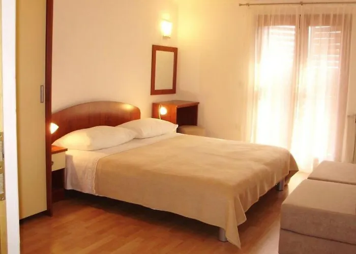 Apartment Garbin Ventus By Interhome Makarska